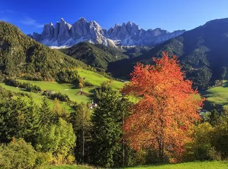 Teiser Stern 3* Funes (Bolzano)
