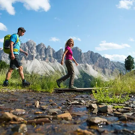 Teiser Stern 3* Funes (Bolzano)